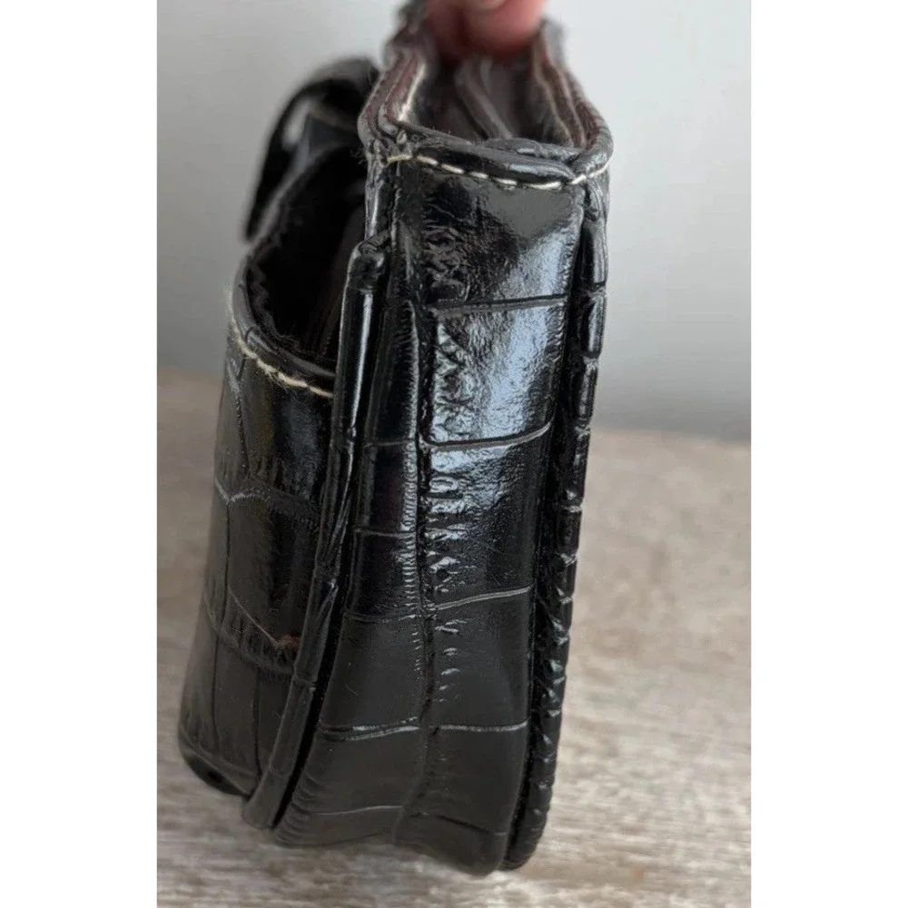 Women's Black Faux Crocodile Wristlet Wallet w/ Organization Makeup Accessories